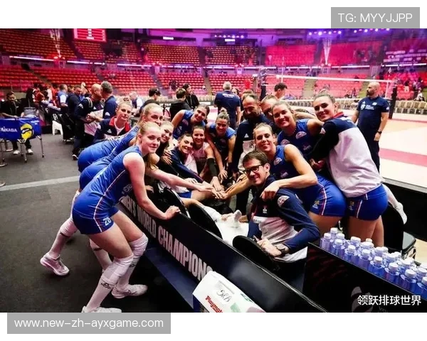 塞尔维亚女排重扣连续命中，彻底打穿防守